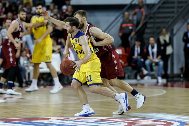 它需要以实 它需要以实